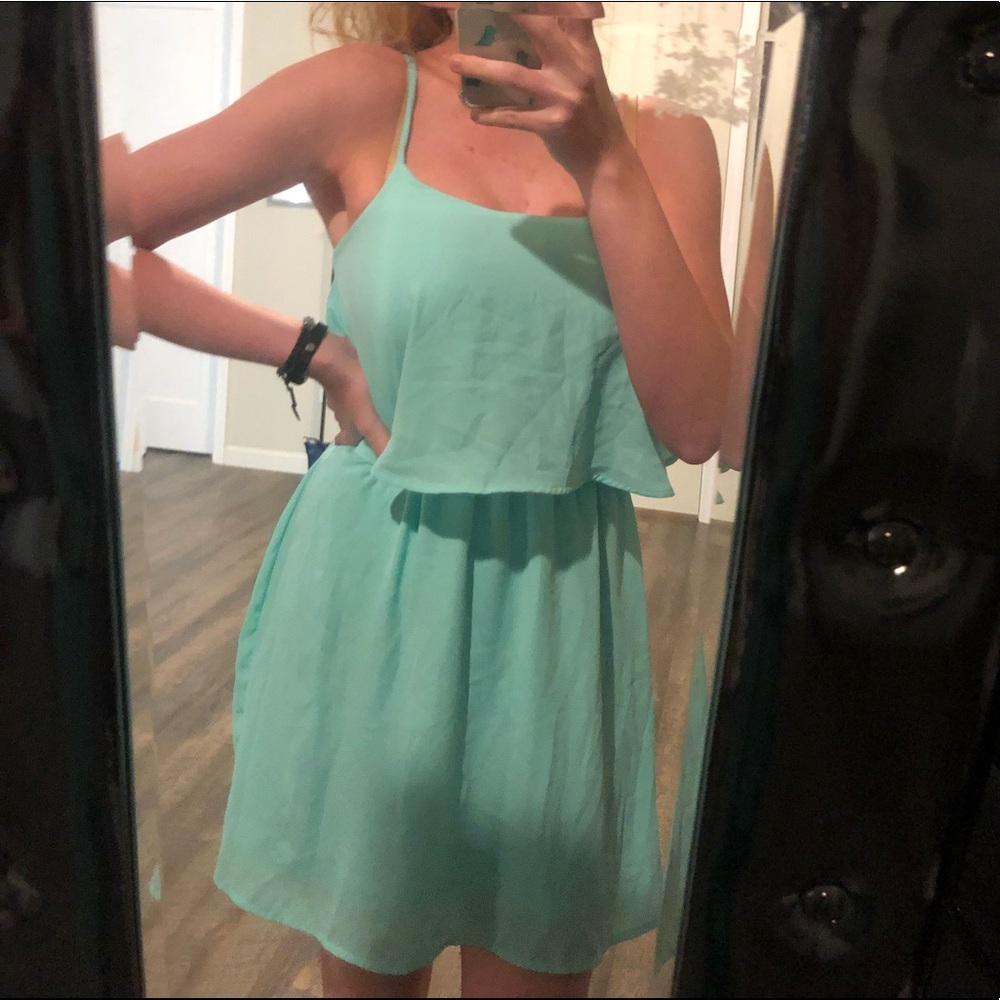 mint/teal dress